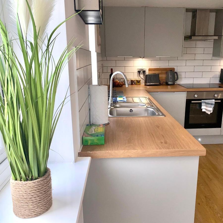 Modern 2 Bed Apartment/Free Parking/Near City/Self-Check In Handsworth Экстерьер фото