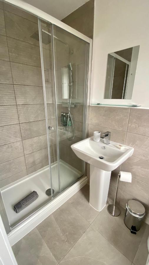 Modern 2 Bed Apartment/Free Parking/Near City/Self-Check In Handsworth Экстерьер фото