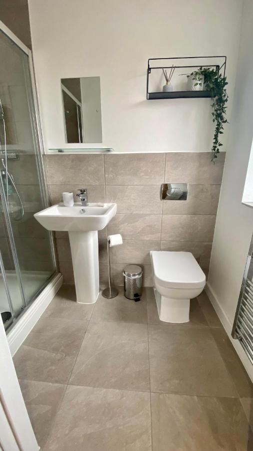 Modern 2 Bed Apartment/Free Parking/Near City/Self-Check In Handsworth Экстерьер фото