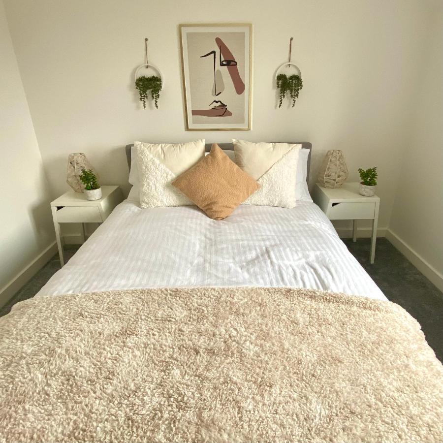 Modern 2 Bed Apartment/Free Parking/Near City/Self-Check In Handsworth Экстерьер фото